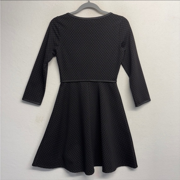 NWT Max Studio Womens Sweater Dress Size XS Black Polka Dot Long Sleeve mini - Picture 2 of 7